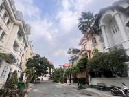 BánCĂN  nhà 216A34 đường Nguyễn Văn Hưởng, P. Thảo Điền, Quận 2.