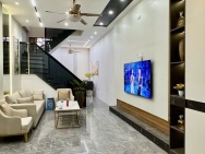 Bán nhà Hoàng Văn Thái  mới cứng– 47m² – Ô tô vào nhà –  5T 6PN –