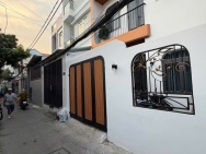 BÁN NHÀ HẺM XE HƠI 160 NGUYỄN VĂN QUỲ