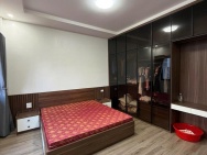 Bán nhà Lê Văn Hưu, 30m2, 6 tầng, mặt tiền 6m, nhỉnh 12 tỷ, mới