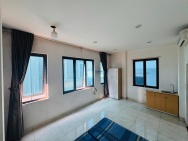 Nhà mình còn 1 phòng cho thuê khép kín ở ngõ 33 đồng mới (cạnh cổng