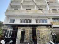 Bán nhà Hẻm 8m Lê Văn Quới - gần ngã tư Hòa Bình, 11x10m, 5 Tầng -