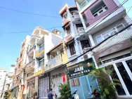 BÁN NHÀ 5 TẦNG HXH 10M NGAY BỘ CÔNG AN TP Đ.NGUYỄN TRÃI & NGUYỄN