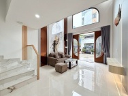 Bán nhà mới Hẻm 10m Lê Quang Định, gần Phạm Văn Đồng, 4,1x13m, 5 T