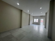 Bán nhà Mặt tiền Phạm Văn Hai - gần ngã tư Lê Văn Sỹ, 4x25m, 4 Tầng