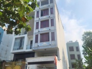 Bán nhà mặt phố Trương Văn Bang ngay UBND Thủ Đức, 103m2, Hầm 6