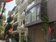 Siêu phẩm, bán nhà phân lô Lạc Long Quân, ô tô vào nhà, 6 tầng