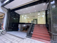 Bán tòa nhà mặt phố Hoàng Quốc Việt, kinh doanh đỉnh, chỉ 54 tỷ