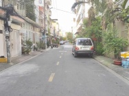 Bán nhà HXH 8m Thoại Ngọc Hầu - gần Nguyễn Sơn, 4x28m, Cấp 4, tiện