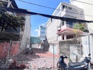 Bán đất tặng Biệt Thự Cũ Mặt Tiền – Ngay Trung Tâm Thảo Điền - quận