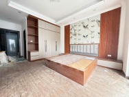 Bán nhà Cổ Linh 46m 6 tầng MT5.1m thang máy phân lô lô góc ô tô