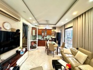 Giảm chào 200tr! Bán nhà mặt phố Võ Văn Dũng, 32m2, 5 tầng, nhỉnh