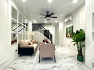 GẤP!8TY CÓ THANG MÁY+OTO+CHÂN GA METRO TẠI NGỌA LONG,CẦU