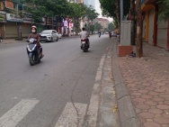 NHÀ ĐẸP – GIÁ TỐT  – BÁN NHÀ 2 Mặt Tiền Khu Phố Trung Kính, Yên