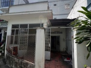 Nhà Trung Tâm Phố Tây Nha Trang Góc 2 Mặt Thoáng Gần Biển Nha Trang