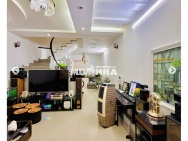 HOT NHÀ CHÍNH CHỦ- GIÁ ƯU ĐÃI CẦN BÁN NHANH CĂN NHÀ VỊ TRÍ TẠI quận