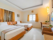 Cho thuê khách sạn 42 phòng có nhà hàng sân đậu xe ngay trung tâm