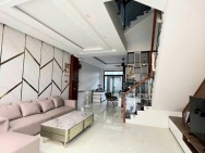 Nhà 2 mặt tiền cạnh công viên thoáng mát, Đào Sư Tích, xem là thích