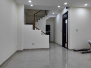 Bán Nhà 3 tầng Nguyễn Thiện Thuật sát chợ Đêm * Cách biển Trần Phú