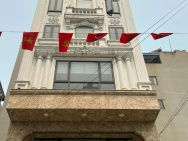 Bán tòa nhà làm trụ sở cty 7,5 tầng, mới xd (có hầm, 5 tầng office,
