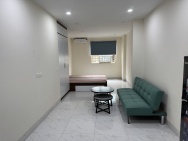 Chính chủ cho thuê căn hộ studio, dt 35m2, có thang máy, nội thất