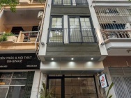 10.99 TỶ BÁN GẤP NHÀ PHÂN LÔ VỈA HÈ Ô TÔ TRÁNH 45M2X7 T,THANG