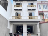 NHÀ THANG MÁY FULL NỘI THẤT – Ô TÔ TRÁNH NHAU – THIÊN LÔI, LÊ CHÂN