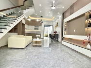 Nhà độc lập ô tô đỗ cách nhà 10m sân vườn sau siêu rộng siêu thoáng