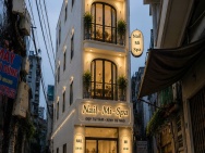 Nhà Hồ Sen 3 bước chân ra mặt đường, kinh doanh nail,mi,spa ô cê