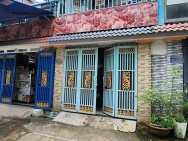 ĐỔI CHỖ Ở CHUYỂN HƯỚNG KINH DOANH BÁN GẤP NHÀ 2 TẦNG SÂN XE HƠI –