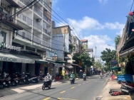 Bán Nhà Mặt Tiền Gần Lạc Long Quân 4 Tầng 80m2 Ngang 4.2m Vuông đẹp