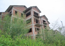 Lãi đậm nhờ đầu tư biệt thự, nhà phố bỏ hoang