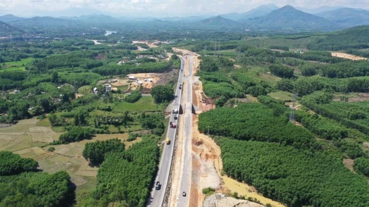 Cao tốc Cam Lộ - La Sơn